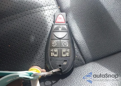 2015 Chrysler Town & Country Touring-L из США, поврежденный, VIN 2C4RC1CGXFR539480